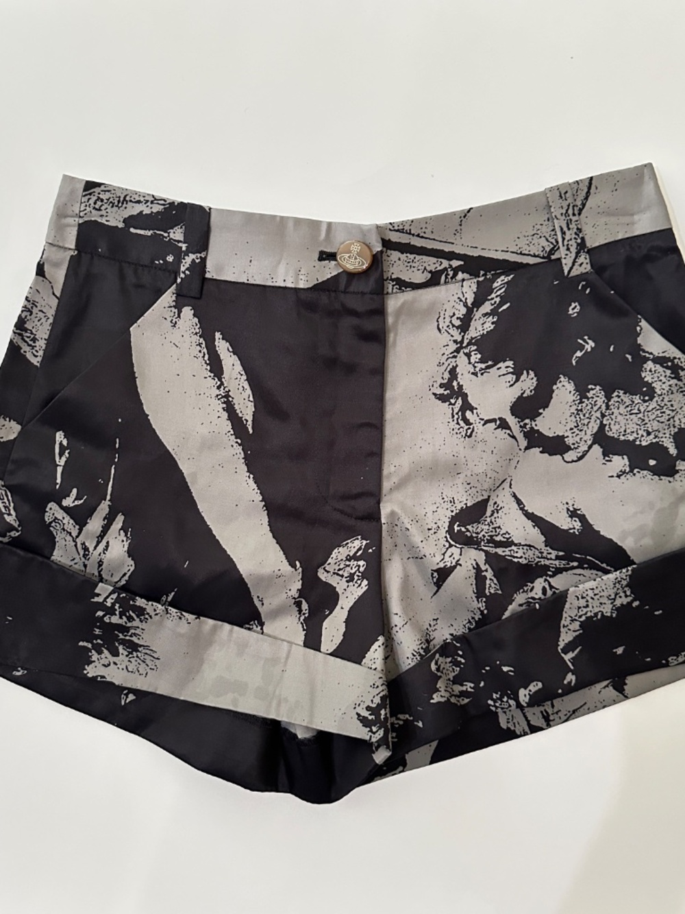 NWT New Vivienne Westwood RED LABEL Shepherd Painting Pattern Shorts - Picture 2 of 6